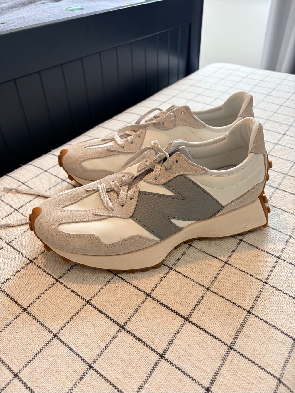 New Balance Unisex 327s